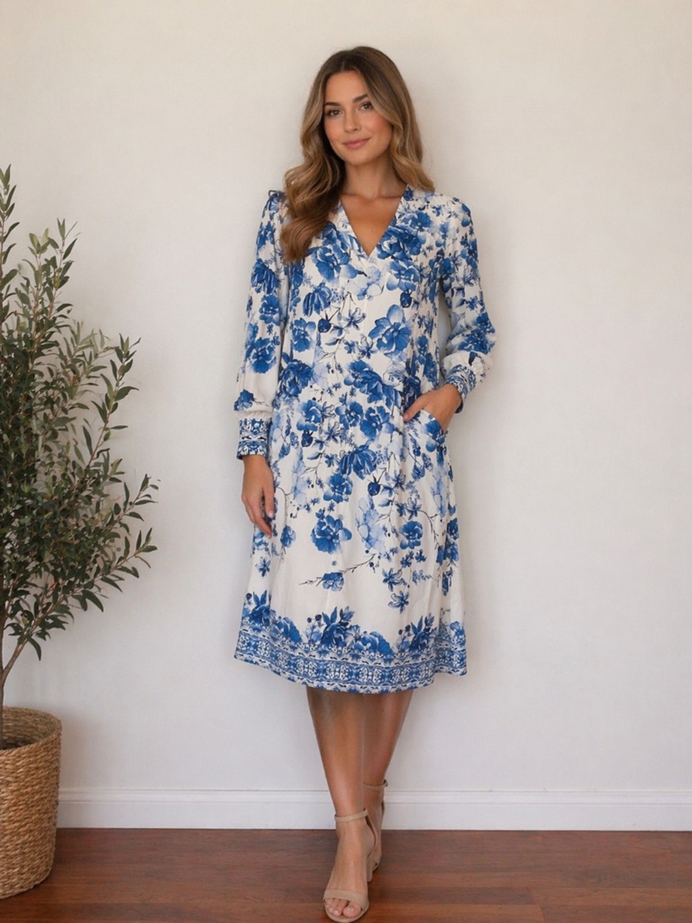 Size medium Blue Floral V-Neck Women’s Dress